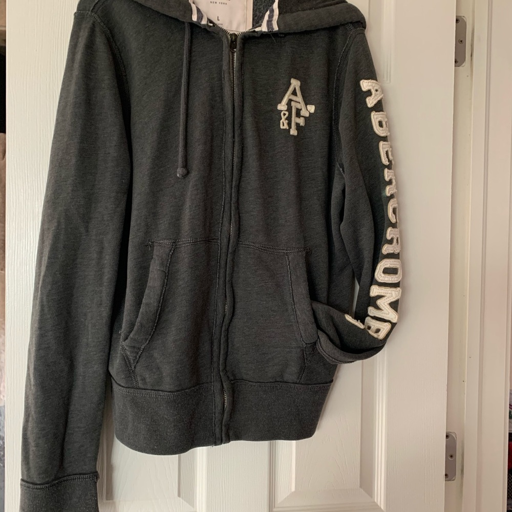 Abercrombie go to zip up